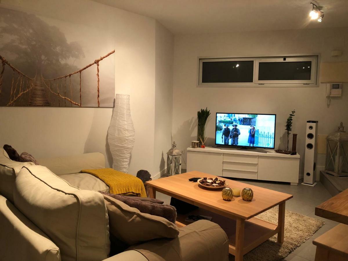 Sea View Apartment In El Medano With Pool & Private Parking Space Exterior photo