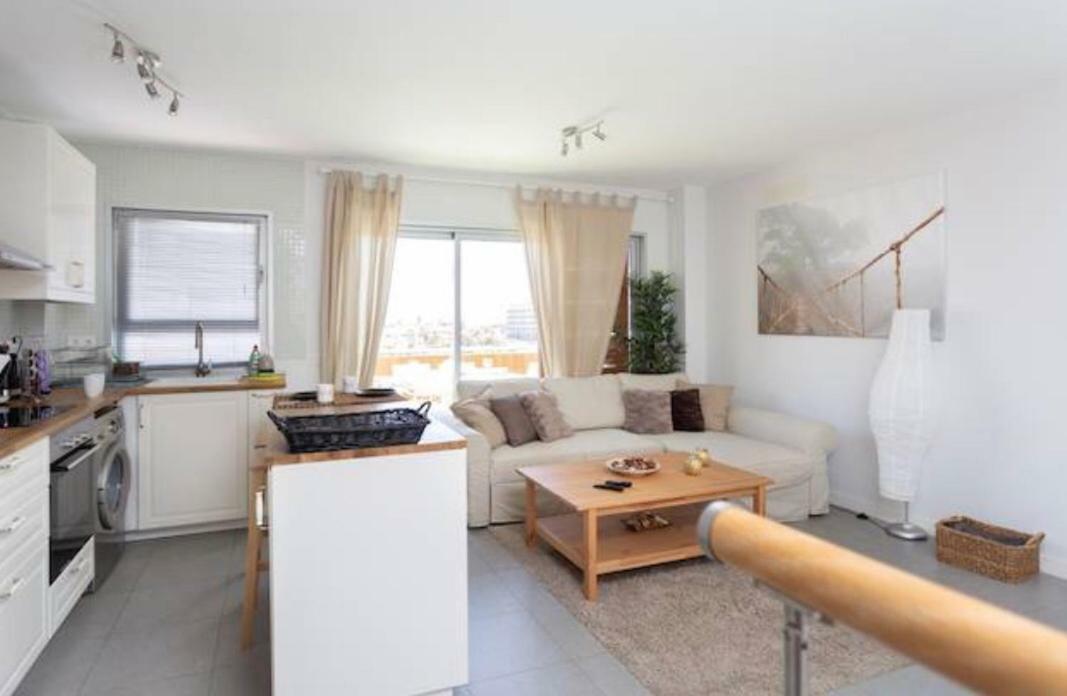 Sea View Apartment In El Medano With Pool & Private Parking Space Exterior photo