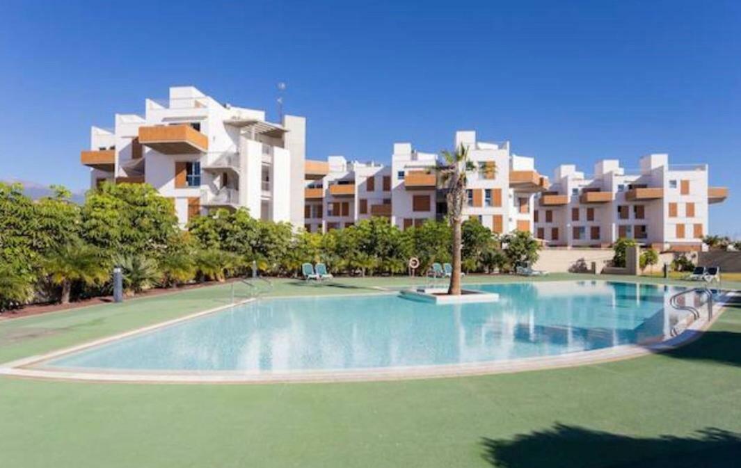 Sea View Apartment In El Medano With Pool & Private Parking Space Exterior photo